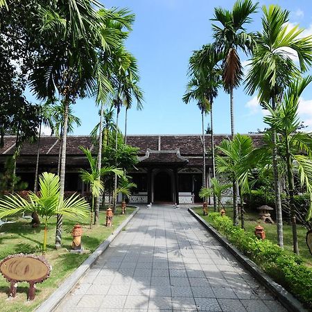 Thanh Noi Hotel Hue Exteriör bild