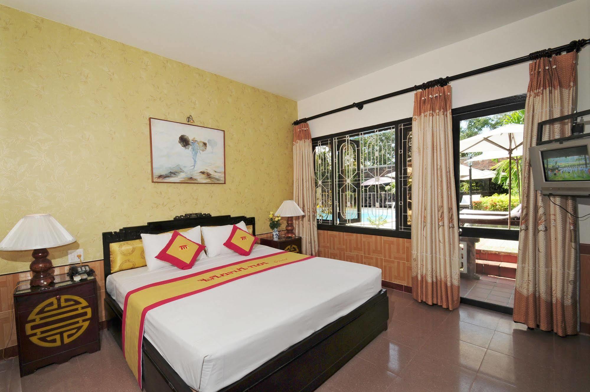 Thanh Noi Hotel Hue Exteriör bild
