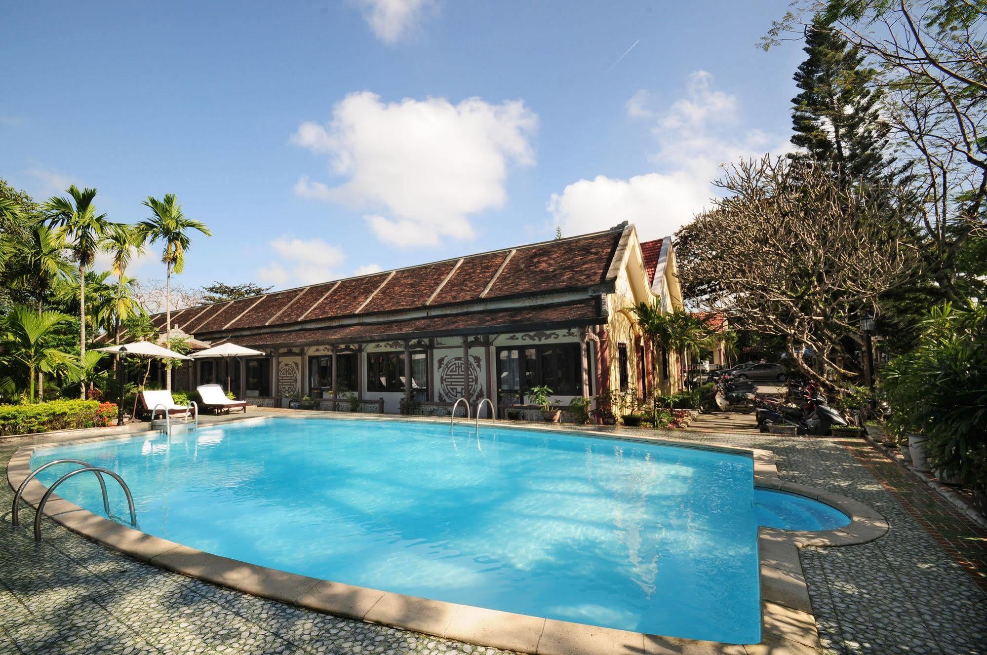 Thanh Noi Hotel Hue Exteriör bild