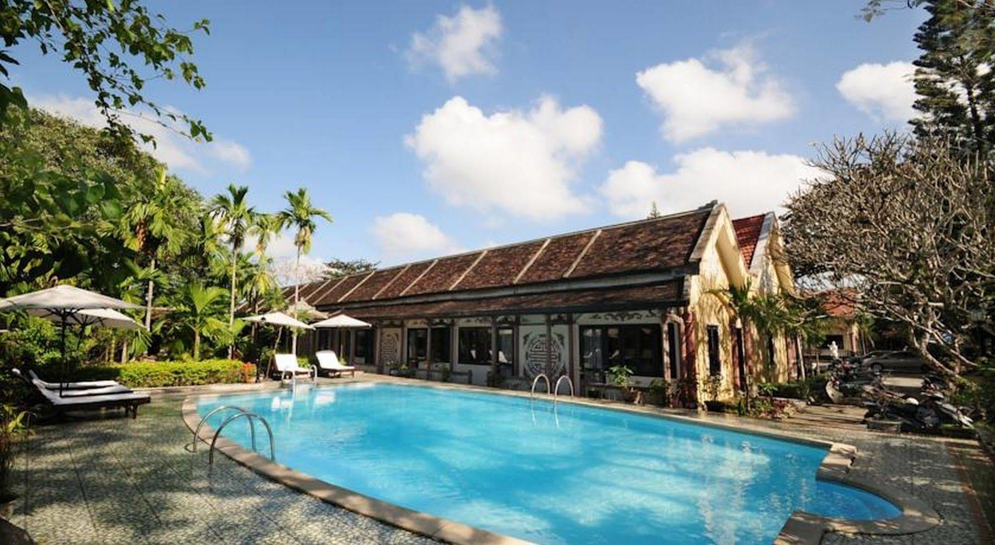 Thanh Noi Hotel Hue Exteriör bild