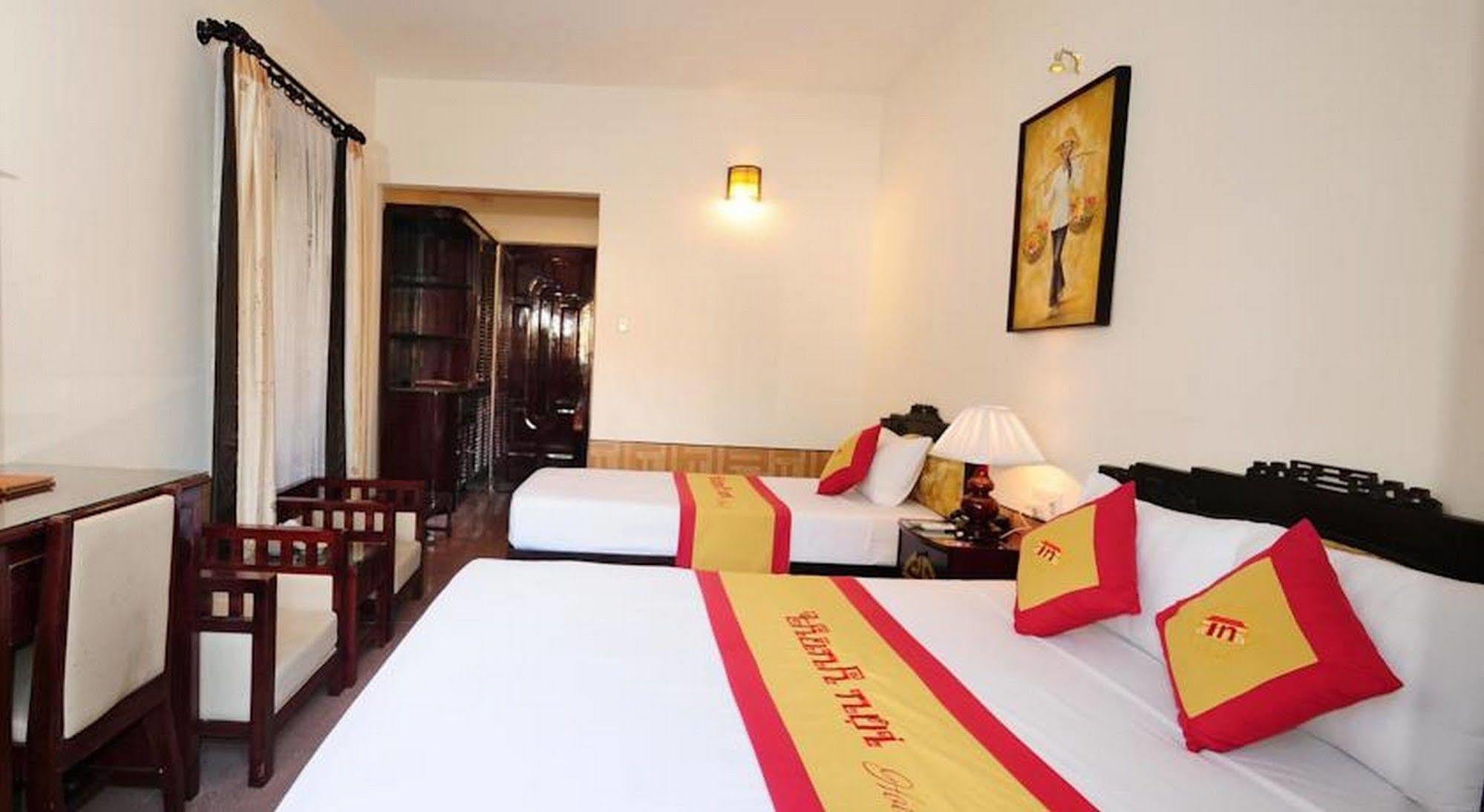 Thanh Noi Hotel Hue Exteriör bild