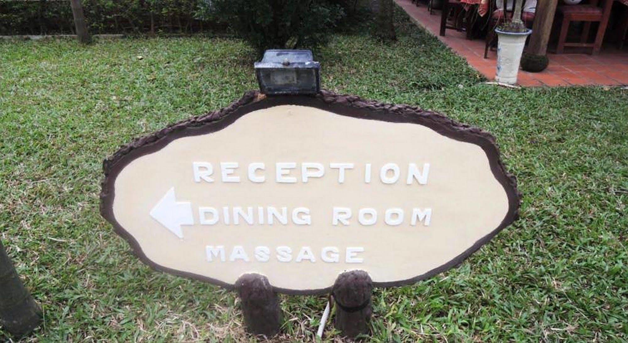Thanh Noi Hotel Hue Exteriör bild