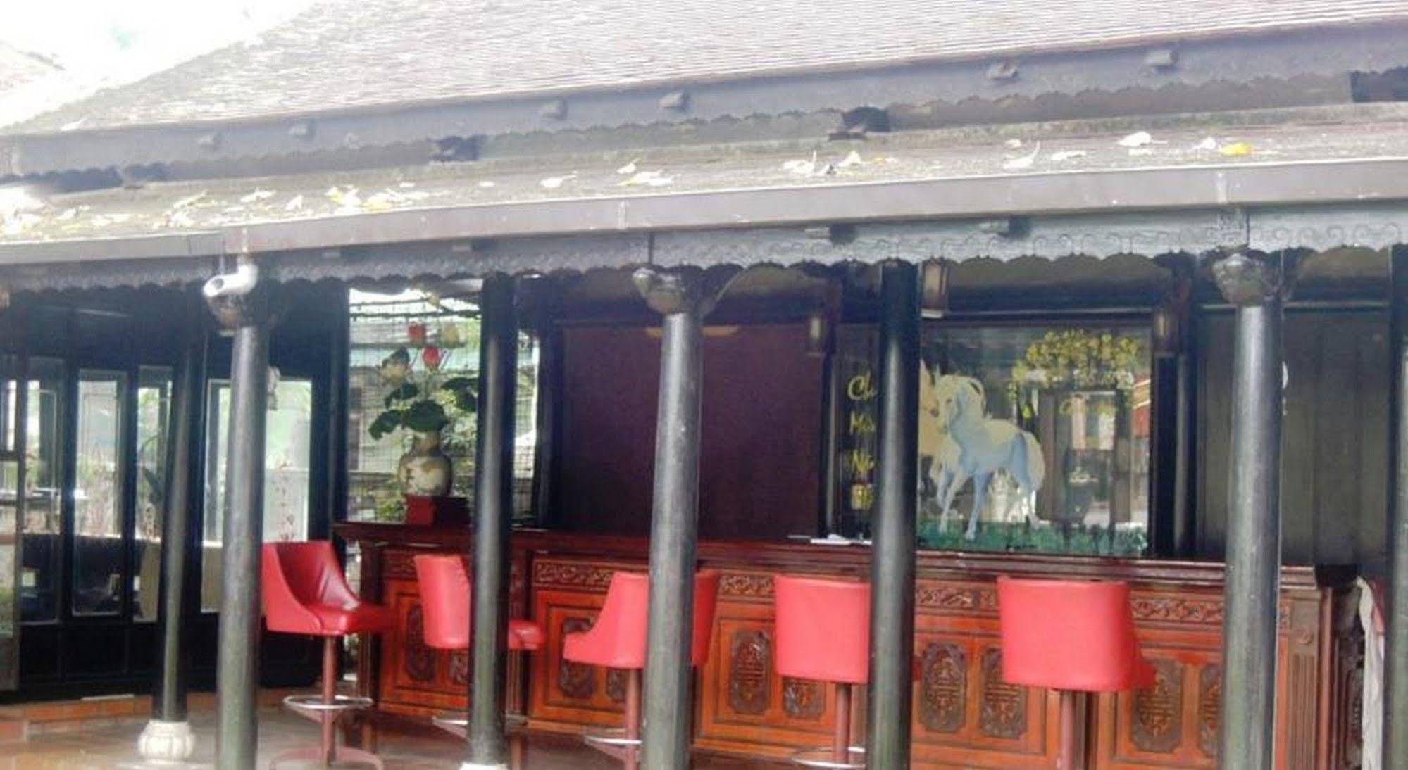 Thanh Noi Hotel Hue Exteriör bild