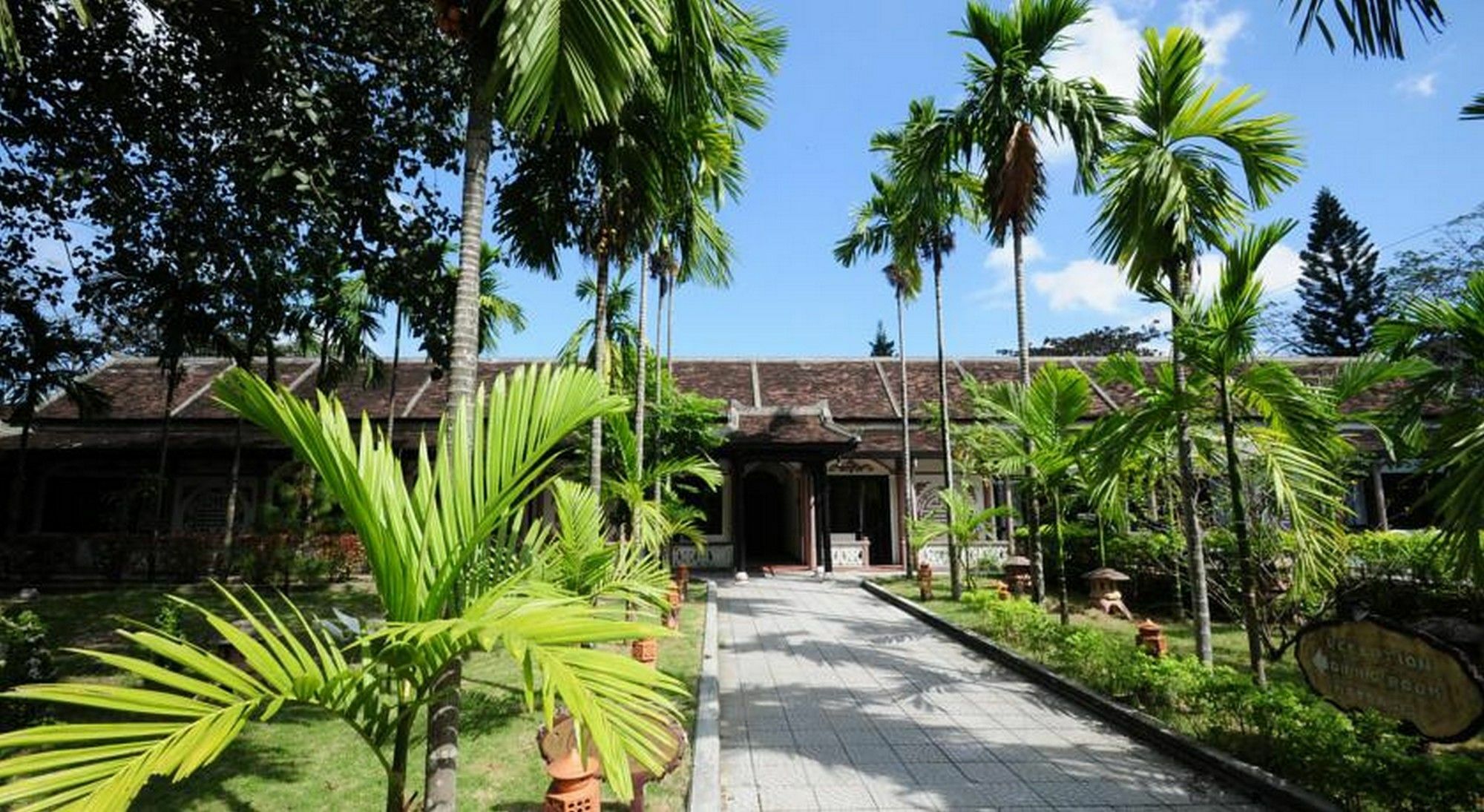 Thanh Noi Hotel Hue Exteriör bild