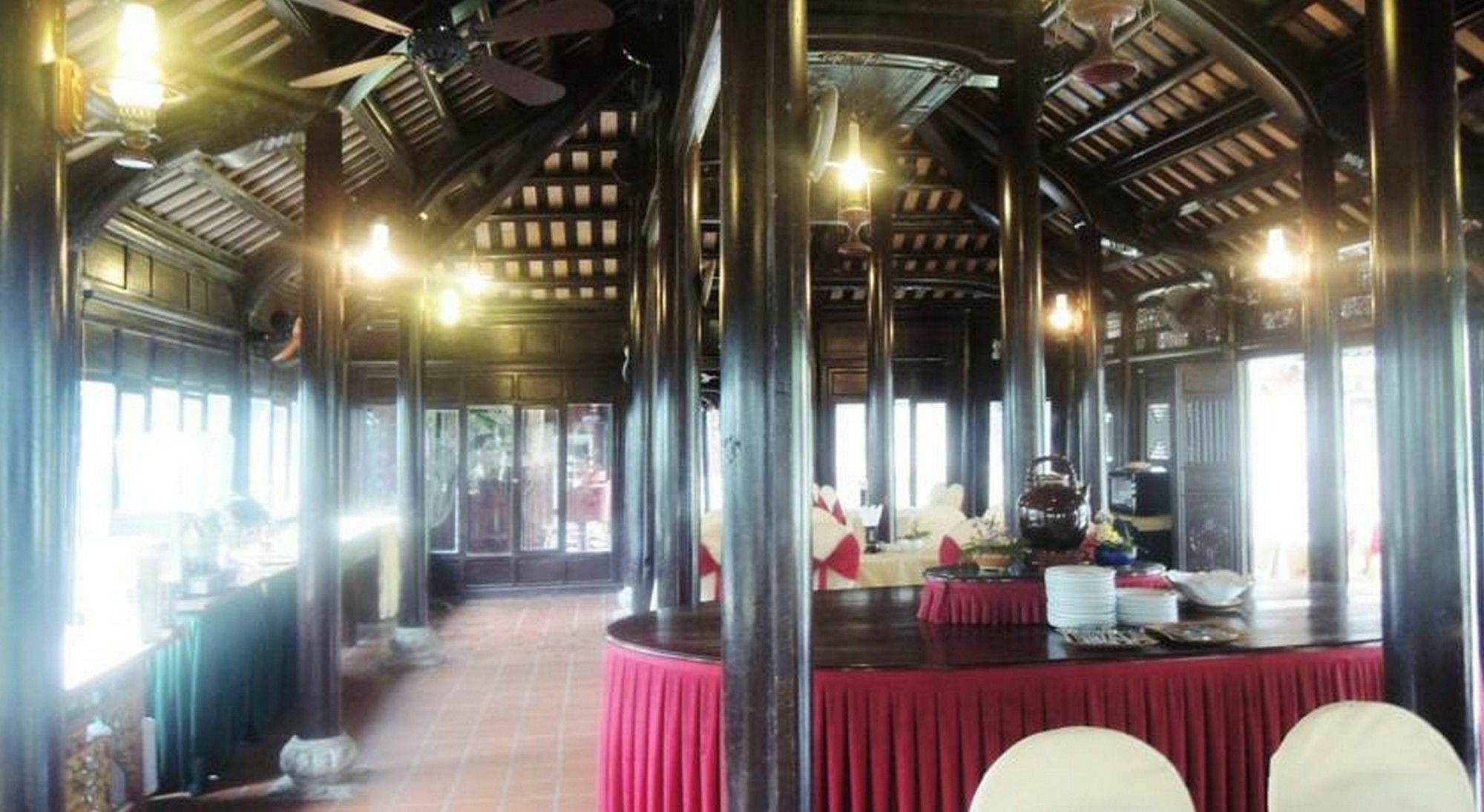 Thanh Noi Hotel Hue Exteriör bild