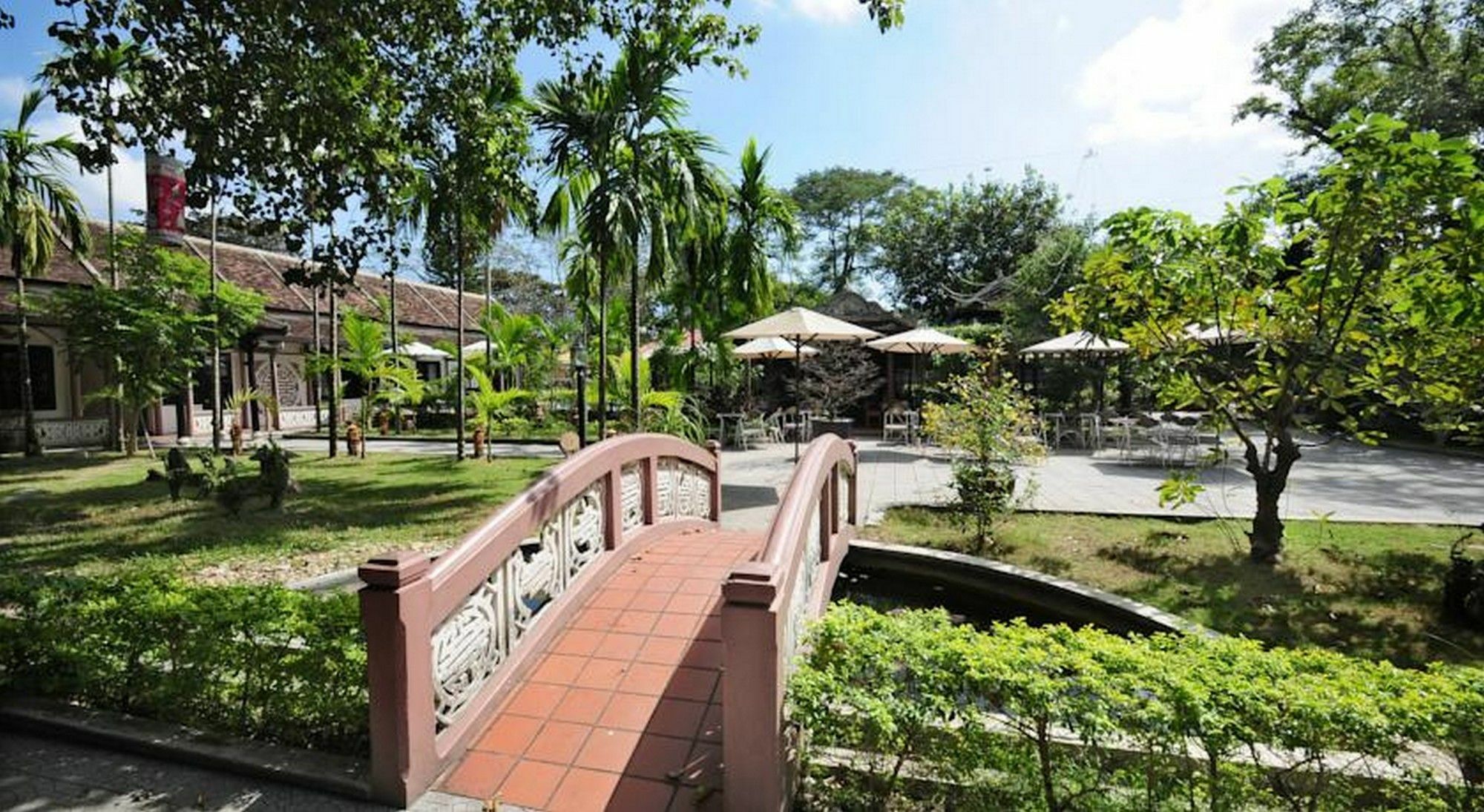 Thanh Noi Hotel Hue Exteriör bild